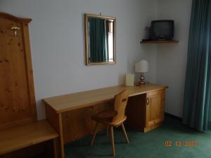 Large Single Room