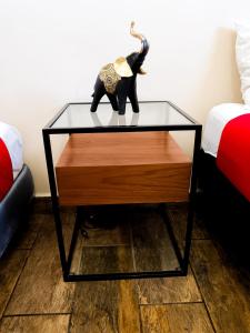 Golden Vintage Room , Paseo Durango