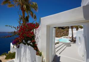 Villa Aura Santorini Greece