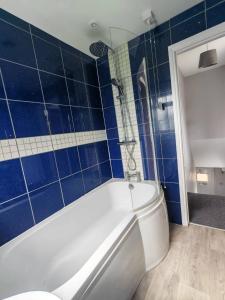 Comfy House Parking Long Stay