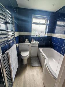 Comfy House Parking Long Stay