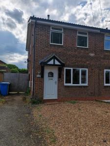 Comfy House Parking Long Stay