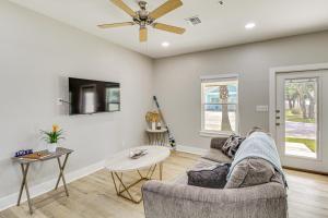 Fish and Swim On-Site Resort Retreat in Rockport!