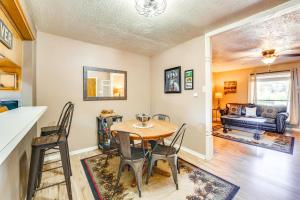 Hike, Bike and Ski Red River Condo with Spa Access