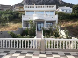 Mini Villa Belyounech