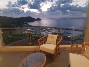 Francis House Deluxe