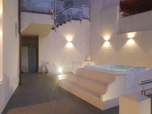 Francis House Deluxe