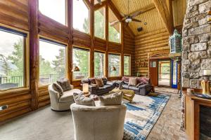 Secluded Angel Fire Retreat: Deck + Stunning View!