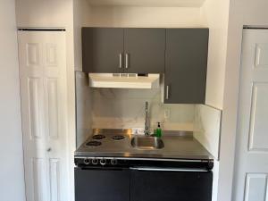 Sand Pebbles Inn