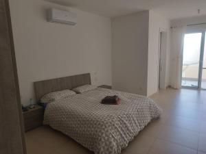 Modern Room with ensuite - Valley view and Pool