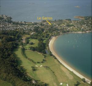 Villas Le Garros - Maison familiale calme 300m des plages : photos des chambres