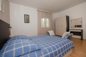 Apartments with parking space Barbat, Rab - 16723