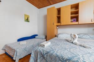 Apartments by the sea Tucepi, Makarska - 22005