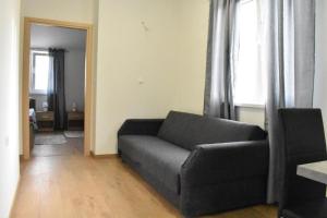 Apartments with parking space Kastel Stari, Kastela - 24803