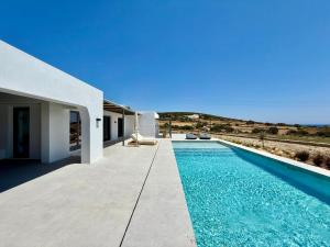 Faragas Hill Harmony Villa