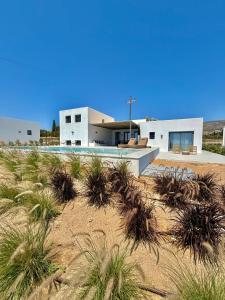 Faragas Hill Oasis Villa