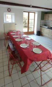 Dépendance du château de Remehan rénovée avec goût