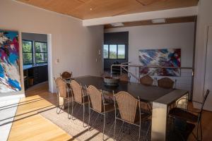 SALTWATER 1 - PENTHOUSE APARTMENT with OCEAN VIEWS