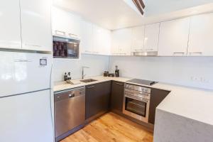 Lantern 07 - Balcony