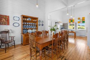 Yarrum Downs House - Luxury Farmstay - 5 min to beach