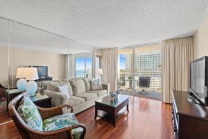 Oceanview Condo in Top-Rated Beachfront Resort