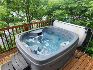 Chalet au bord de leau avec spa privé - Mauricie - Portneuf - Québec