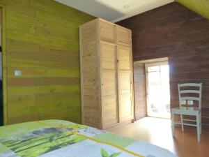 Maisons de vacances Maison bourgeoise eco-gite, spa, barbecue, jardin, 2 chambres pres de Vichy et Moulins - FR-1-489-290 : photos des chambres