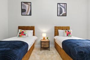 5BR Birmingham Apt with Parking, Arcade Games & Wi-Fi