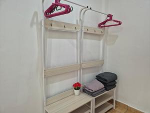 13pax GLORY EXECUTIVE SUITE 3R3B, DOORSTEP BEACH, POOL, BBQ, Wifi, 50"TV