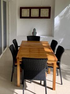 Palmar Condominium 1C - Ocean front - Garden level