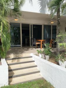 Palmar Condominium 1C - Ocean front - Garden level