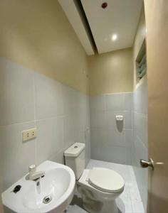 Semi-Furnished Studio - Estancia Mandaue