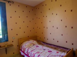 Maisons de vacances Charmante maison en pierre au coeur du Perigord Noir avec jardin, cheminee et equipements pour bebe - FR-1-616-100 : photos des chambres