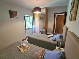 Maisons de vacances Maison perigourdine avec piscine, cheminee, Wifi, parking, animaux admis - FR-1-616-75 : photos des chambres