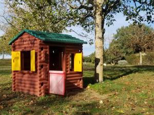 Maisons de vacances Maison perigourdine avec piscine, cheminee, Wifi, parking, animaux admis - FR-1-616-75 : photos des chambres