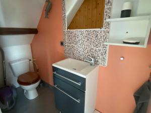 Maisons de vacances Appartement a Groix - 4 personnes - FR-1-813-28 : photos des chambres