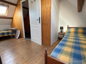 Maisons de vacances Appartement a Groix - 4 personnes - FR-1-813-28 : photos des chambres