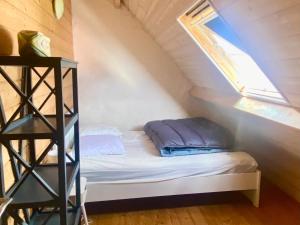 Maisons de vacances Chaleureuse Maison a Groix, 5 pers, 3 chambres - FR-1-813-31 : photos des chambres