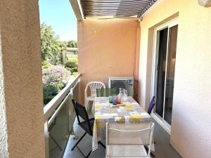 Studio cabine 4 couchages à Bormes-les-Mimosas avec climatisation et parking - FR-1-251-864