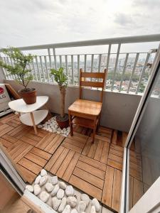 Zen Staycation with City and Sunset View near Airport and Mckinley