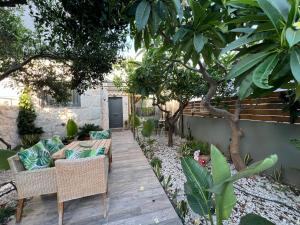 panos luxury apartment