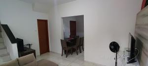 Sobrado em condomínio tranquilo em Mongagua