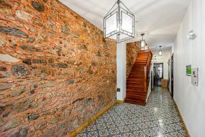 Grandiose 1BR with Balcony in Plaza Herrera