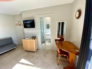 Hills View Studio Kiama Heights