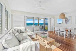 Albatross Beachfront 3 Bedroom Apartment