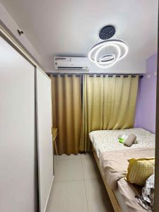 Shore Residences Staycation near MOA with Pool Access