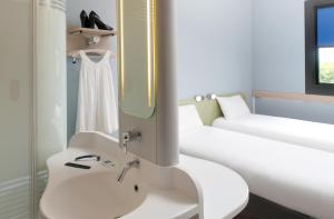 Hotels ibis budget Montceau les Mines : photos des chambres