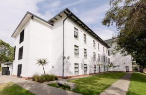 Mint Express Melrose view