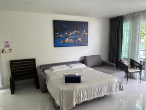 Brandnew 68m2 apartment, seaview, pool access, 500m to beach
