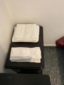 Phoenix Hollywood Private Room SWIMMING POOL walk to ARTS RooSEVELT ROW CONVENTION CENTER ASU DOWNTOWN PHOENIX